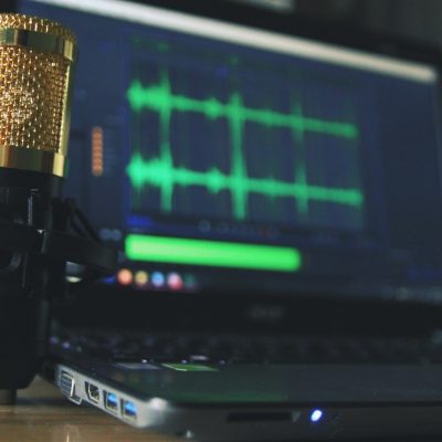 mic and audio software on laptop